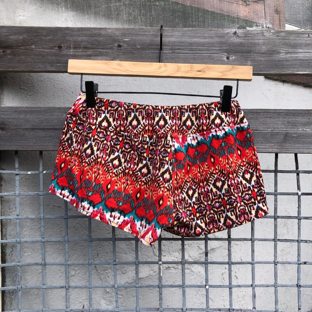 Stretchy hot shorts